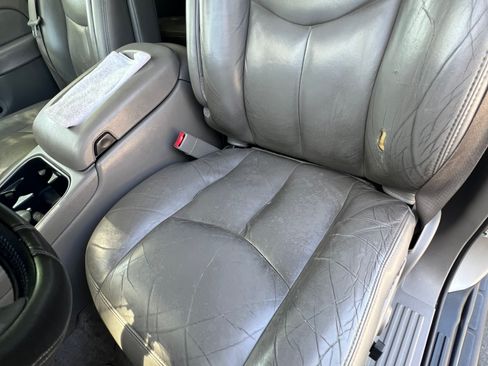 Used 2004 Chevrolet Tahoe LT w/ LT Preferred Equipment Group image 17