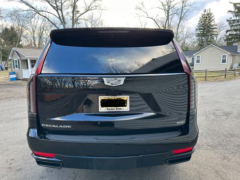 Used 2023 Cadillac Escalade Sport w/ Touring Package image 8