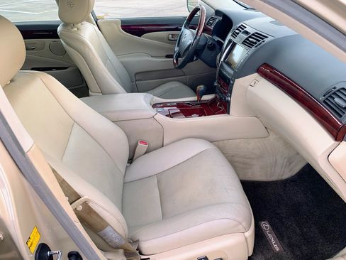 Used 2008 Lexus LS 460 image 16