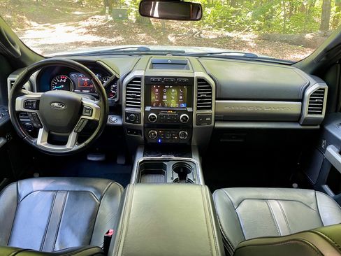 Used 2019 Ford F250 Platinum w/ Platinum Ultimate Package AWD/4WD image 15