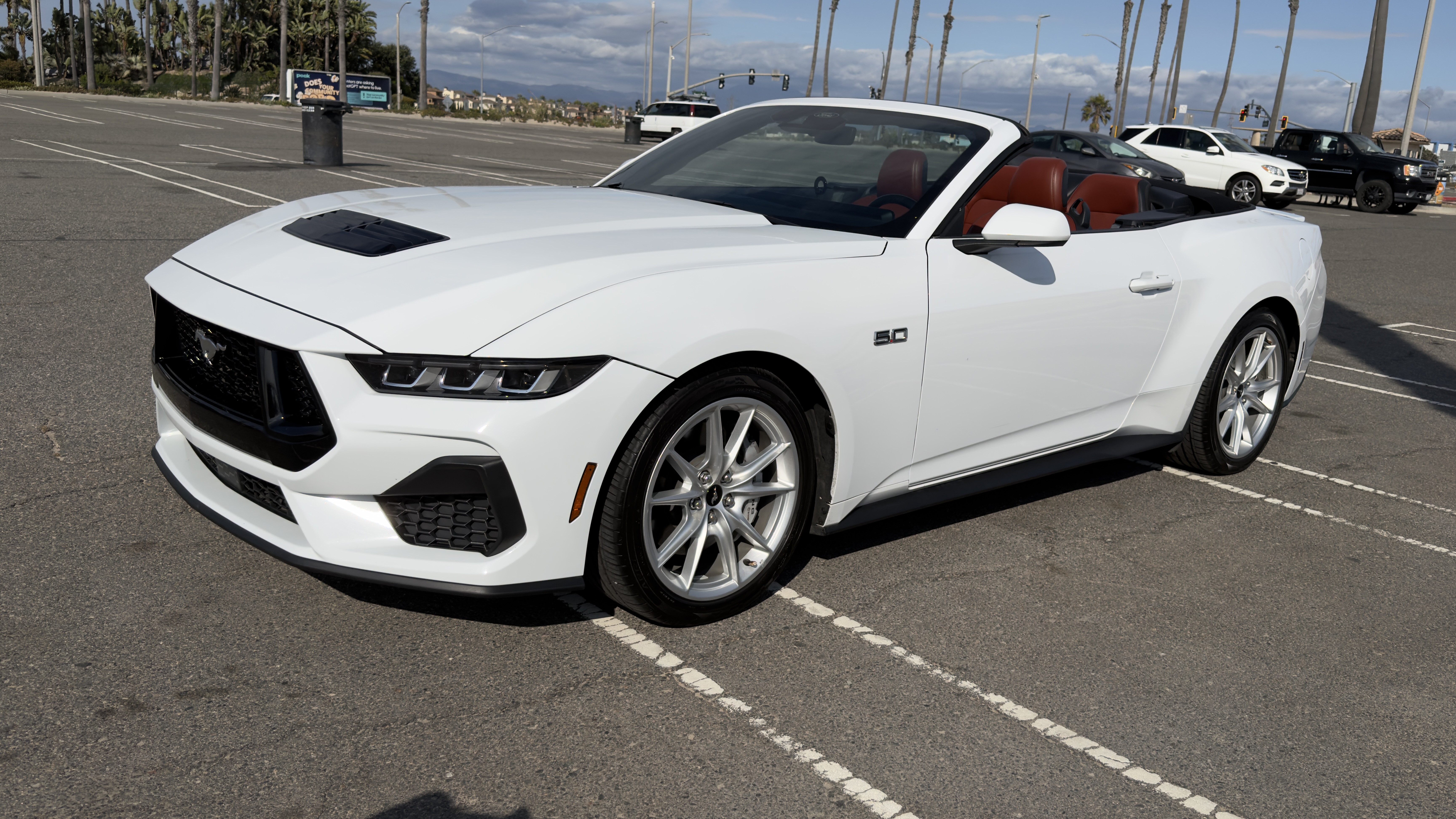 Used 2024 Ford Mustang GT Premium RWD image 2