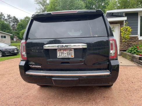 Used 2016 GMC Yukon Denali w/ Open Road Package AWD/4WD image 5
