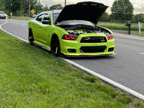 Used 2012 Dodge Charger SRT8 w/ Adaptive Cruise Control Group image 8