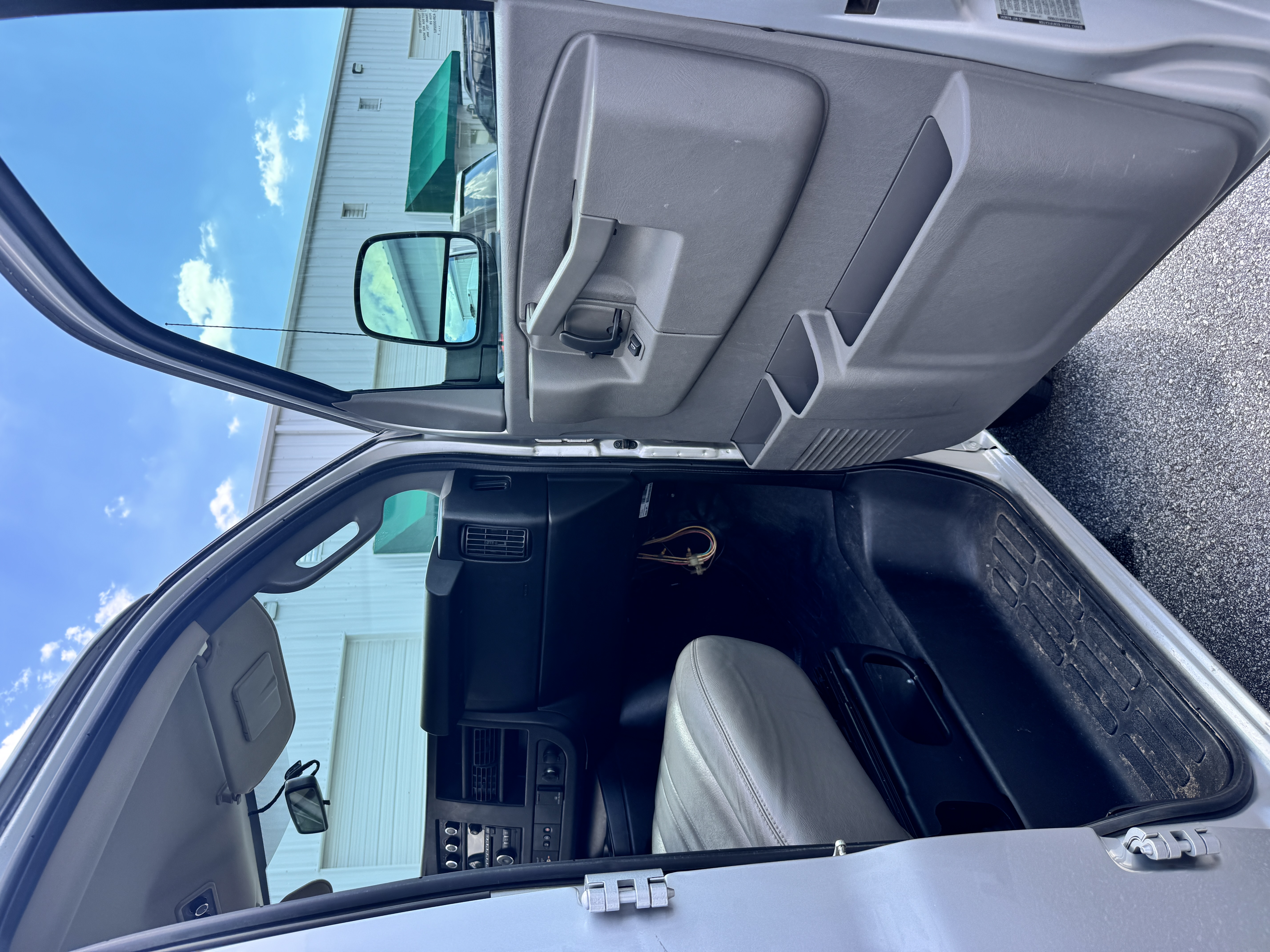 Used 2017 Chevrolet Express 2500 LS RWD image 8