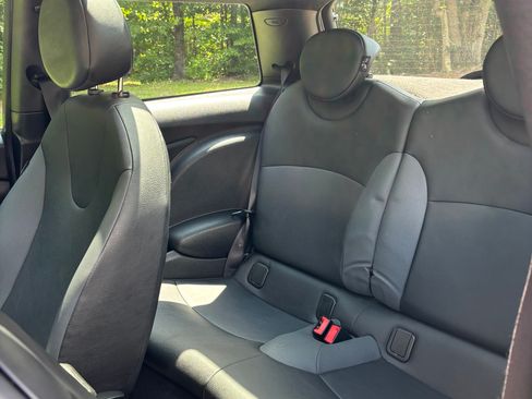 Used 2009 MINI Cooper Hardtop image 5