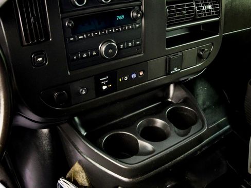 Used 2019 Chevrolet Express 2500 w/ Driver Convenience Package image 6