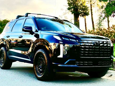 Used 2024 Hyundai Palisade Calligraphy image 11
