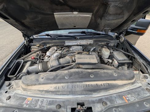 Used 2018 Chevrolet Silverado 2500 LTZ w/ Duramax Plus Package AWD/4WD image 6