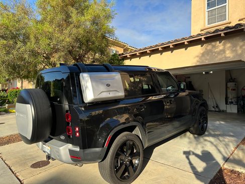 Used 2020 Land Rover Defender 110 HSE image 6