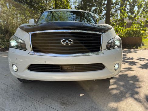Used 2013 INFINITI QX56 4WD w/ Deluxe Touring Pkg image 1