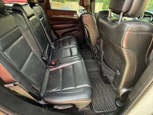 Used 2018 Jeep Grand Cherokee Trailhawk w/ Trailhawk Luxury Group image 12