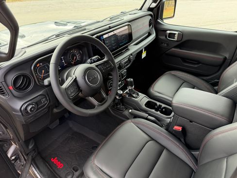 Used 2026 Jeep Wrangler Unlimited Rubicon image 28