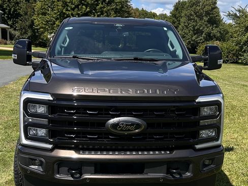 Used 2024 Ford F350 Lariat w/ Lariat Ultimate Package AWD/4WD image 4
