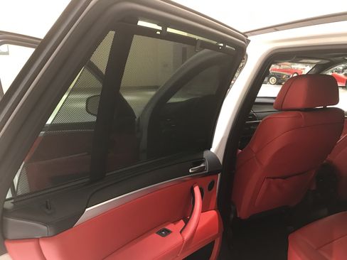 Used 2013 BMW X5 M image 8