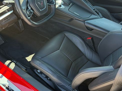Used 2023 Chevrolet Corvette Stingray Premium Conv w/ Z51 Performance Package RWD image 27