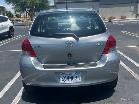 Used 2009 Toyota Yaris S FWD image 6