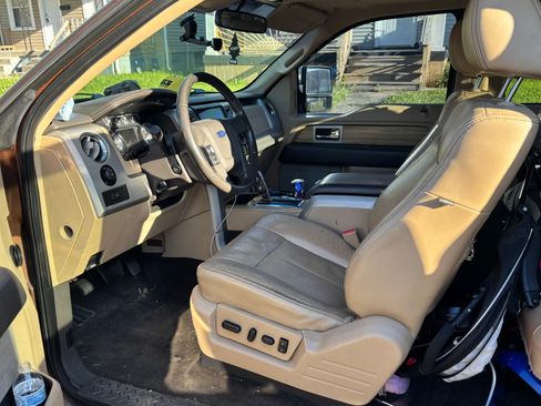 Used 2011 Ford F150 Lariat w/ Lariat Chrome Pkg AWD/4WD image 8