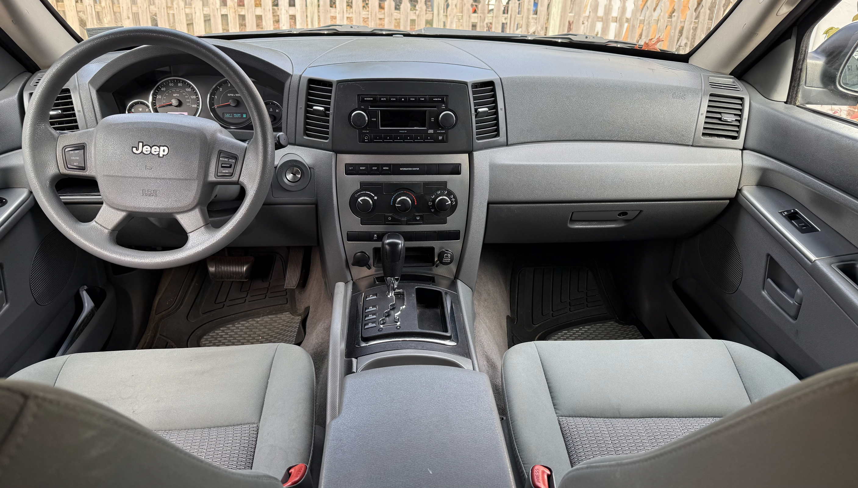 Used 2007 Jeep Grand Cherokee Laredo AWD/4WD image 13