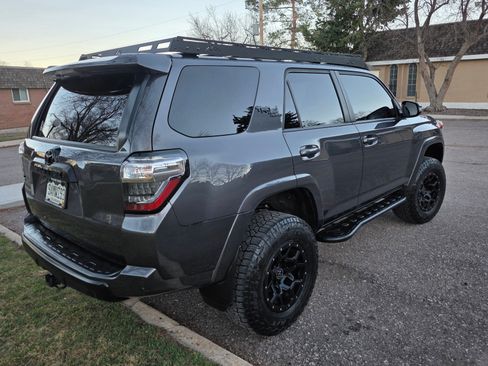 Used 2022 Toyota 4Runner TRD Off-Road Premium w/ Moonroof Package image 5