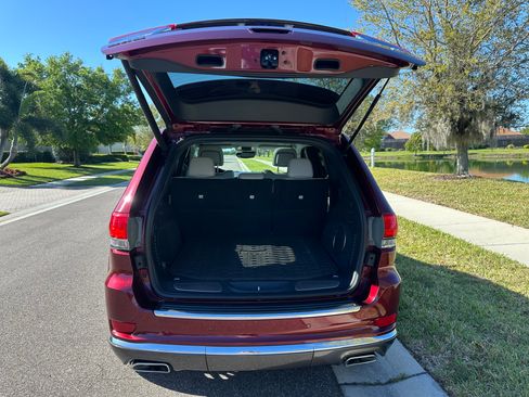 Used 2017 Jeep Grand Cherokee Summit image 13