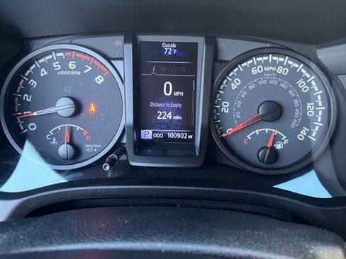 Used 2021 Toyota Tacoma SR5 image 8