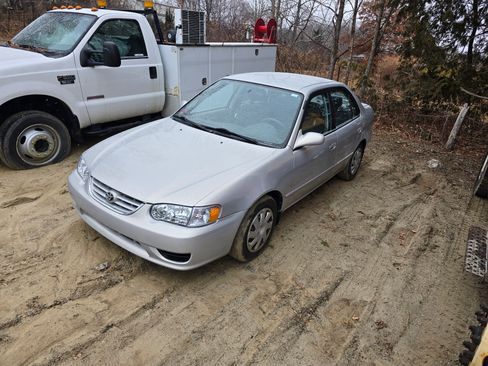 Used 2001 Toyota Corolla LE image 10