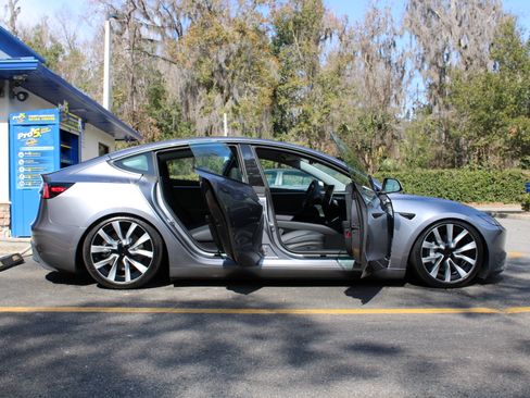 Used 2025 Tesla Model 3 Long Range image 20