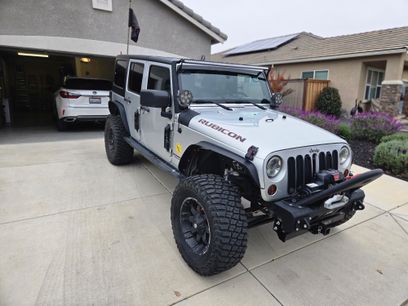 Used 2012 Jeep Wrangler Unlimited Rubicon w/ Connectivity Group
