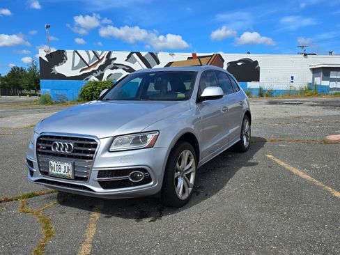 Used 2015 Audi SQ5 Premium Plus w/ Technology Package image 9
