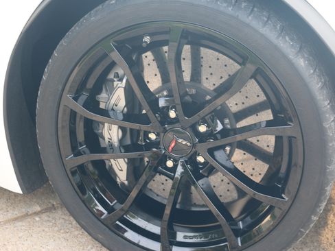 Used 2017 Chevrolet Corvette Grand Sport w/ Z07 Performance Package RWD image 19