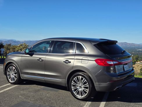 Used 2017 Lincoln MKX Reserve image 2