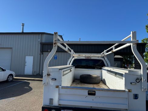 Used 2015 Ford F350 XLT AWD/4WD image 2