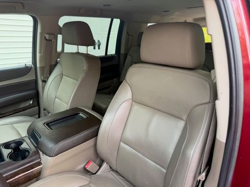 Used 2016 Chevrolet Suburban LT AWD/4WD image 15