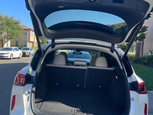 Used 2019 INFINITI QX50 Essential w/ Premium Heat Package FWD image 6