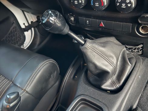 Used 2012 Jeep Wrangler Sport image 17