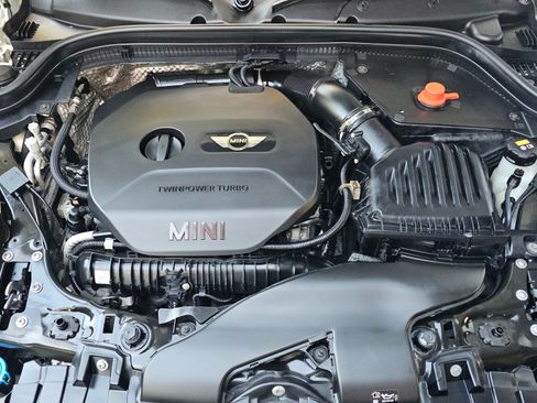 Used 2017 MINI Cooper S image 8