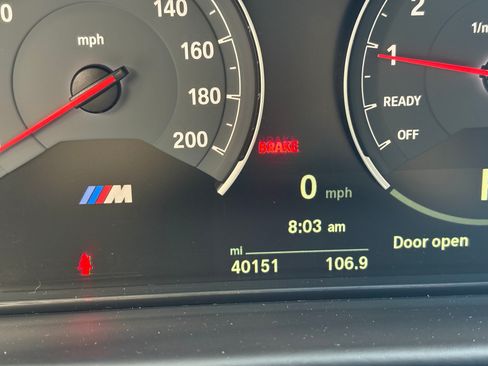 Used 2018 BMW M4 Convertible RWD image 10