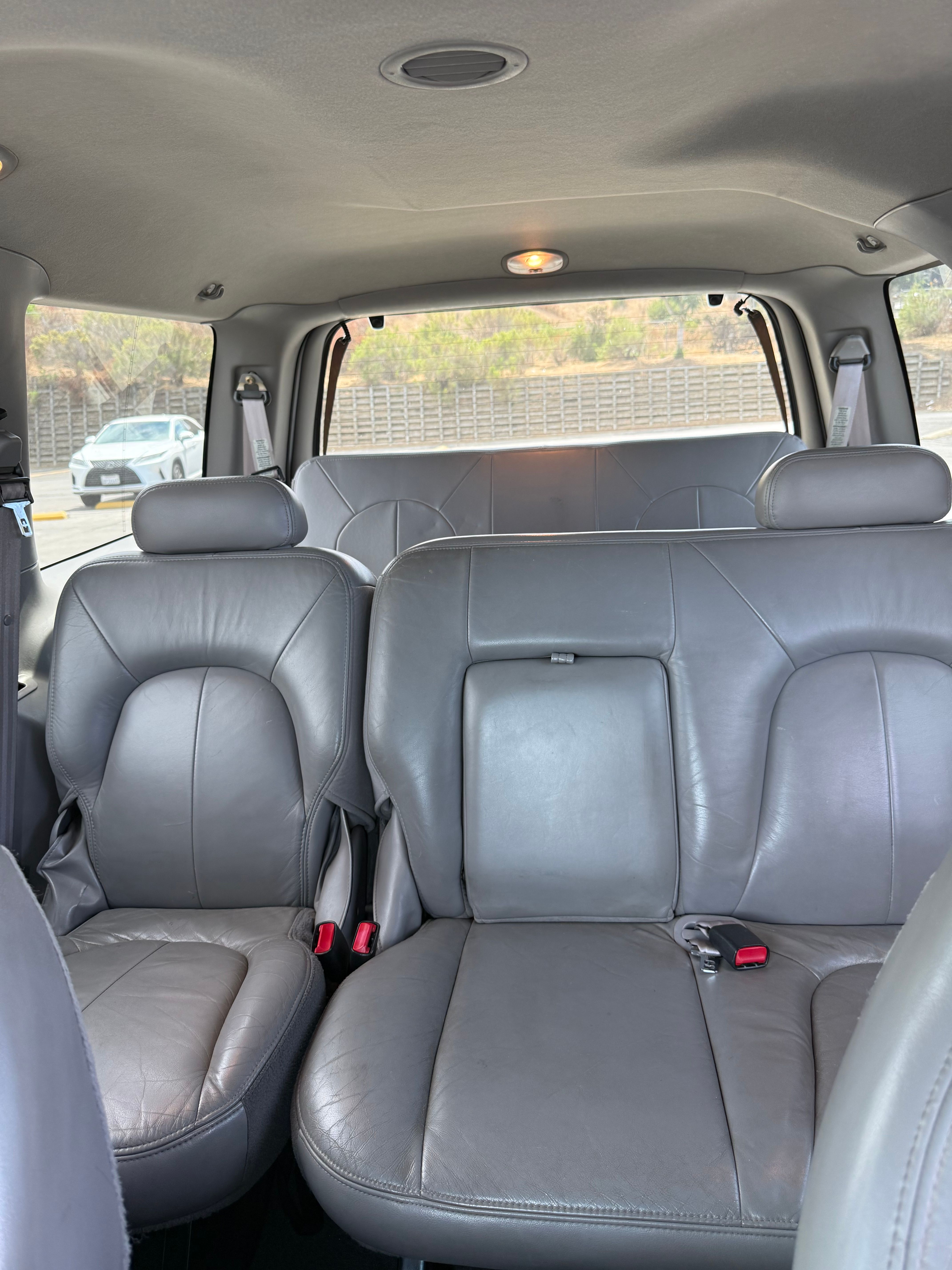 Used 2000 Ford Expedition XLT RWD image 11