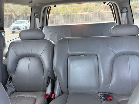 Used 2000 Ford Expedition XLT RWD image 11