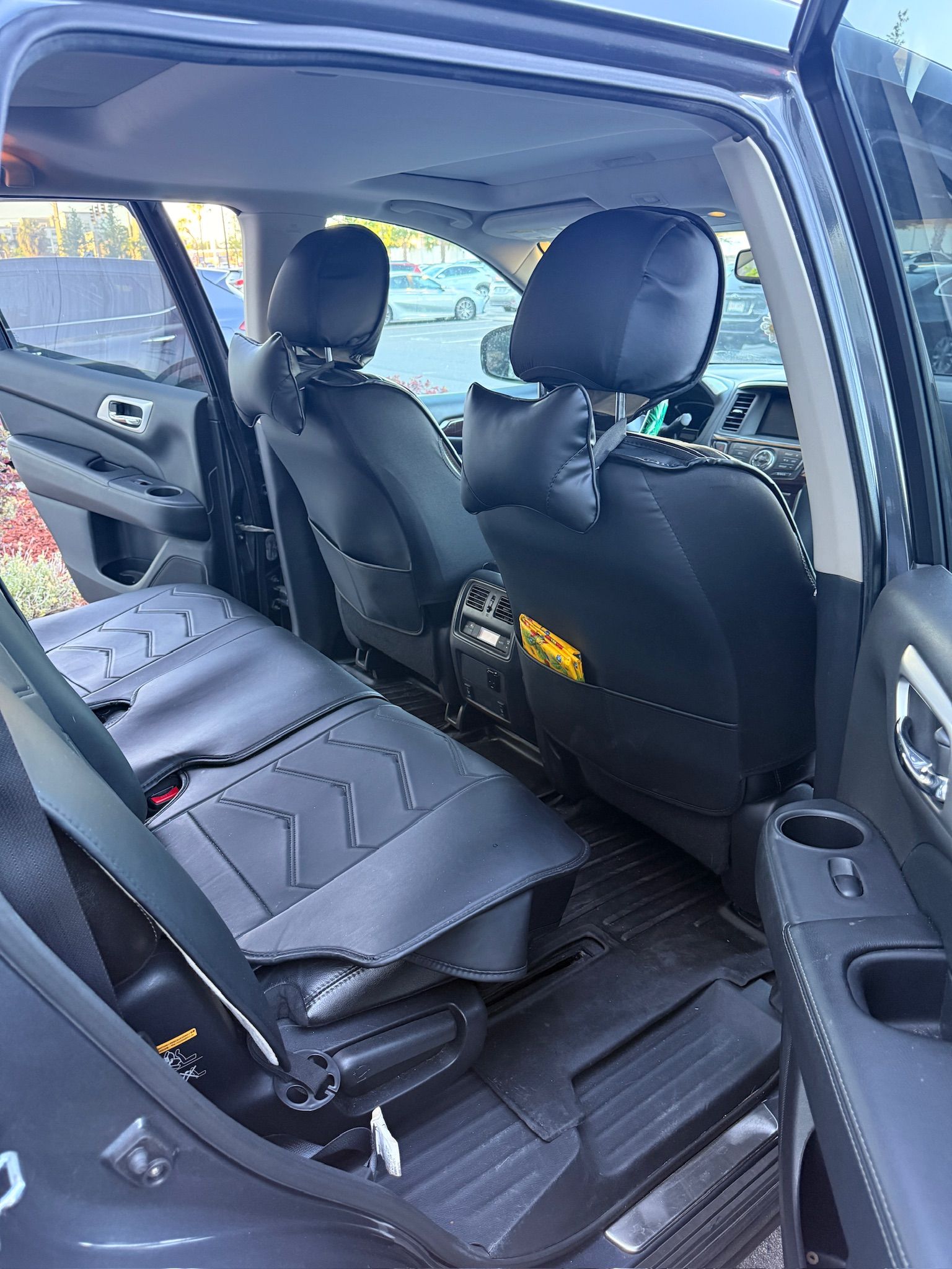Used 2013 Nissan Pathfinder SL w/ SL Premium Pkg FWD image 6