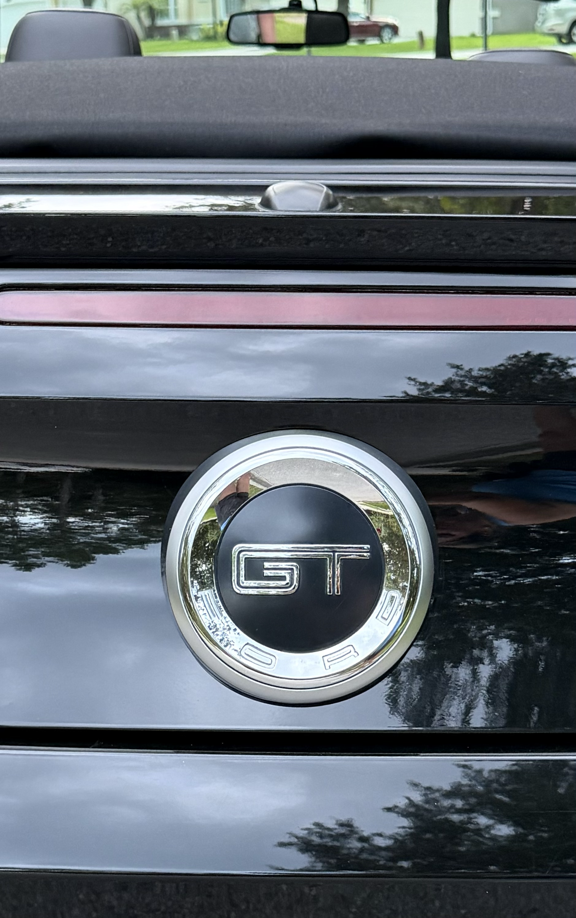 Used 2010 Ford Mustang GT Premium RWD image 24