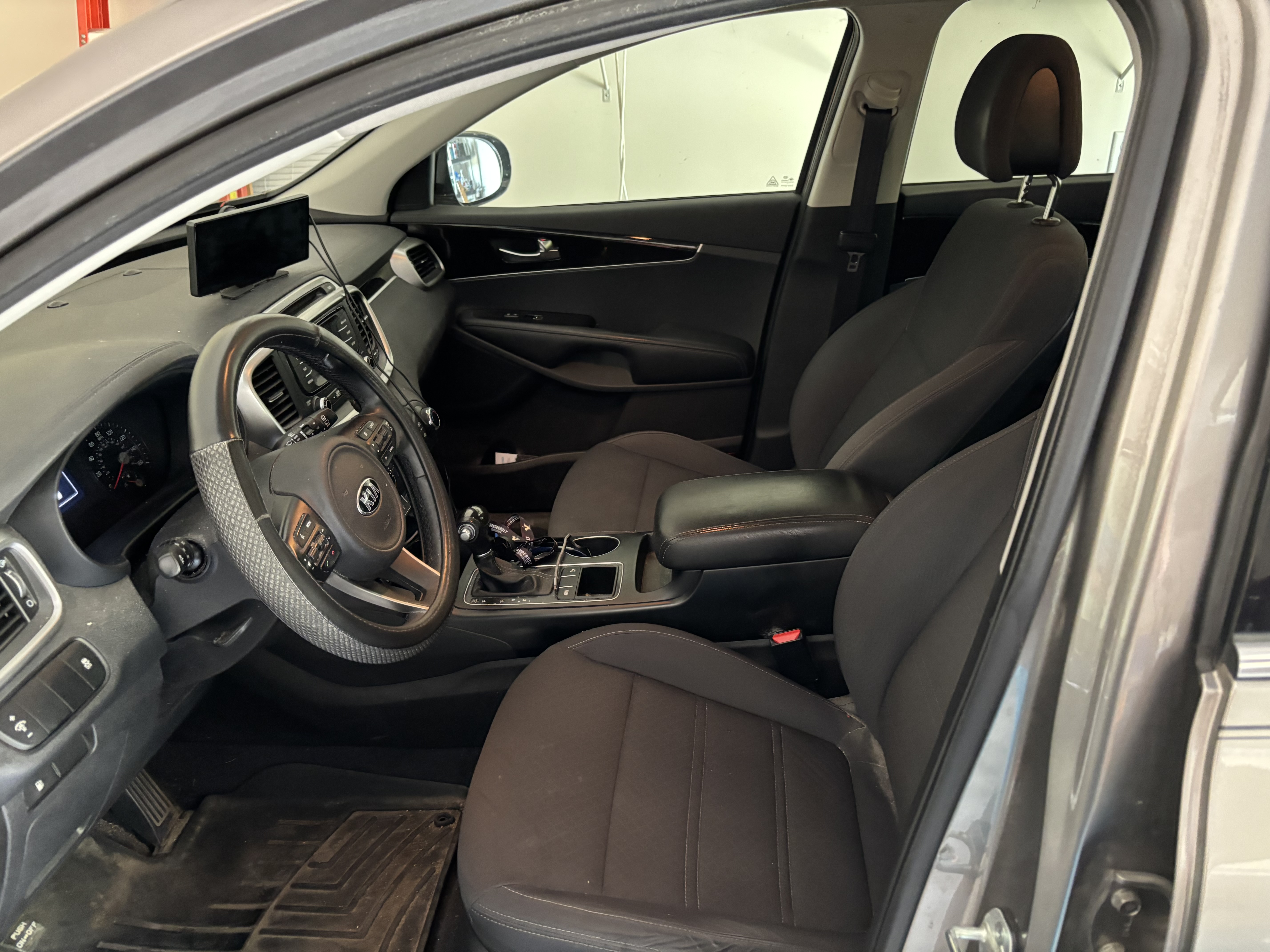 Used 2016 Kia Sorento FWD w/ LX Convenience Package image 8