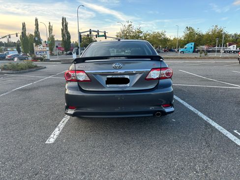 Used 2013 Toyota Corolla S w/ Premium Pkg image 5