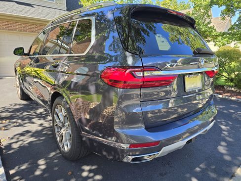 Used 2021 BMW X7 xDrive40i w/ Premium Package AWD/4WD image 28