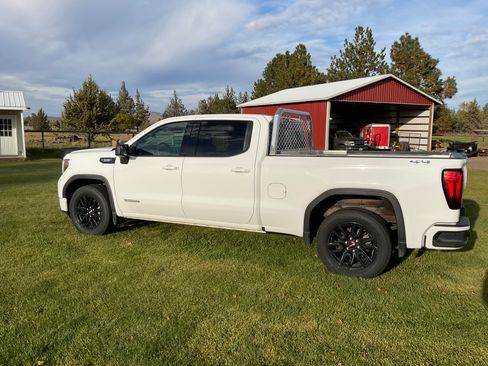 Used 2021 GMC Sierra 1500 Elevation w/ Preferred Package image 6