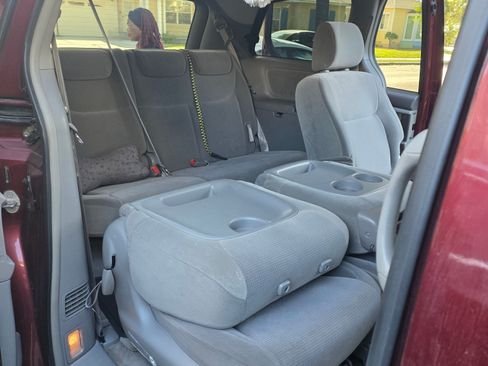Used 2005 Toyota Sienna LE image 6