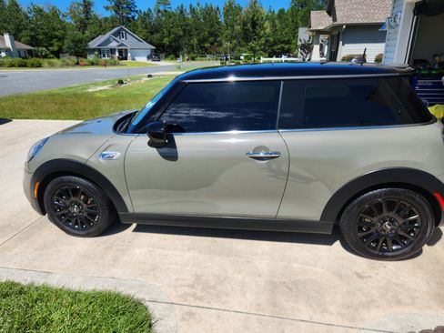 Used 2020 MINI Cooper S image 1
