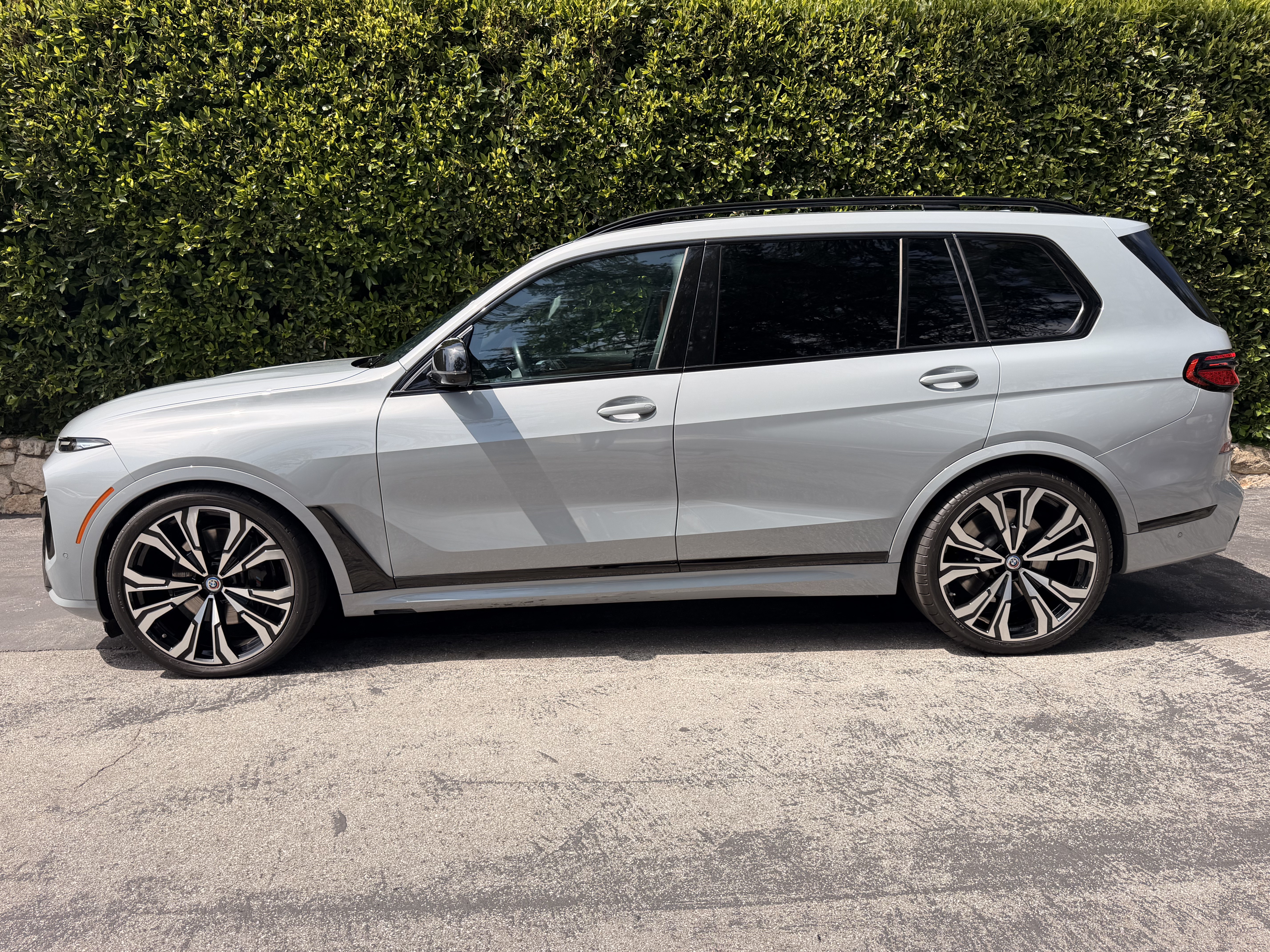 Used 2023 BMW X7 M60i w/ Executive Package AWD/4WD image 4