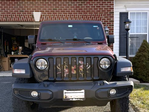 Used 2021 Jeep Wrangler Sport image 5