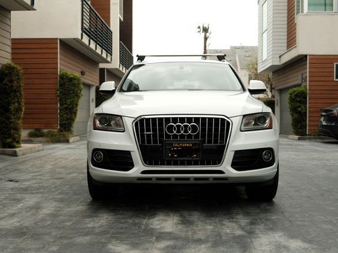Used 2017 Audi Q5 2.0T Premium Plus w/ Technology Package AWD/4WD image 2